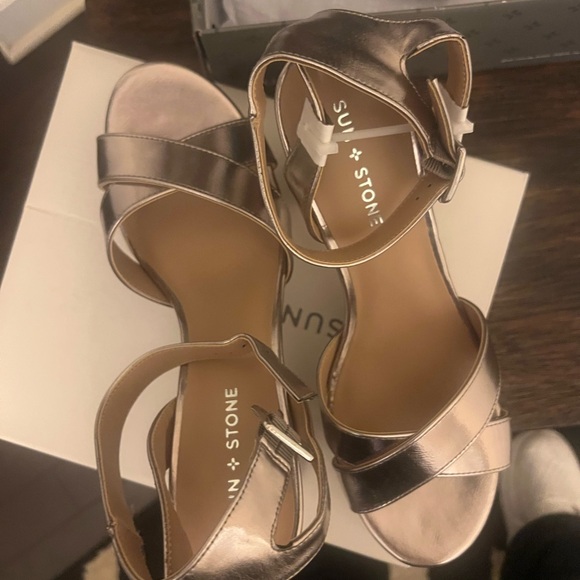 Beautiful Heels - Picture 2 of 6